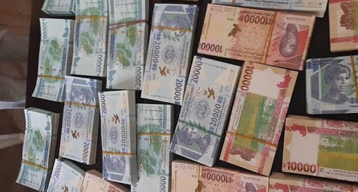 Affaire des 21 milliards : le parquet de Kaloum annonce l’arrestation de sept suspects