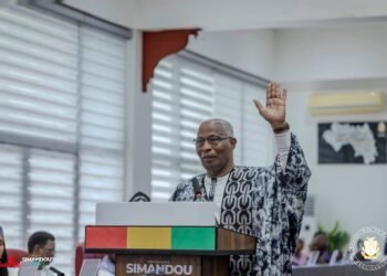 Guinée : le Premier ministre Amadou Oury Bah met en garde contre les manifestations annoncées par les Forces Vives
