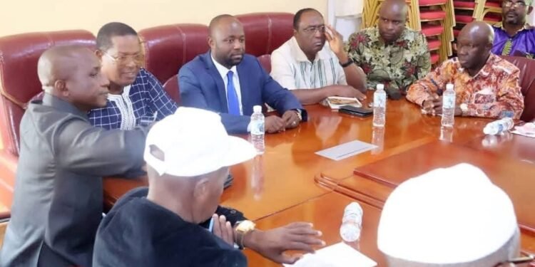 Crise dans l’éducation : l&rsquo;intersyndicale SNE-FSPE annonce une assemblée générale ce mercredi