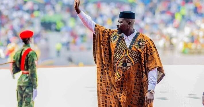 Guinée : Mamadi Doumbouya élu avec 86,72 % des suffrages