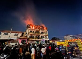 Yattaya Fossidet : un immeuble ravagé par un violent incendie