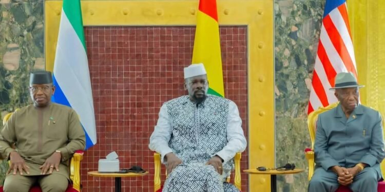 Différends frontaliers : Doumbouya, Boakai et Maada Bio s’engagent pour un règlement pacifique