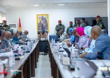 Pénurie de liquidités en Guinée : Doumbouya ordonne le tirage de nouveaux billets