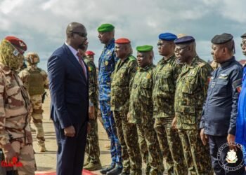 Guinée : Mamadi Doumbouya nomme plusieurs généraux et colonels au ministère de la Défense