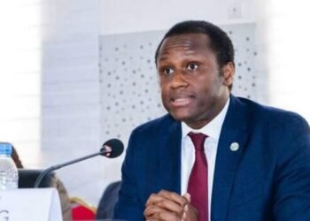 Pénurie de liquidités en Guinée : Karamo Kaba défend l’action de la Banque centrale