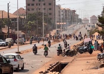 Kobaya : des élèves perturbent les cours et barricadent la route sur la T5