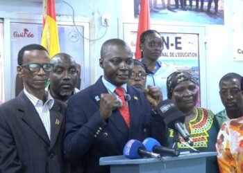 1er mai en Guinée : le SNE hausse le ton malgré la suspension de la grève