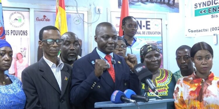 1er mai en Guinée : le SNE hausse le ton malgré la suspension de la grève