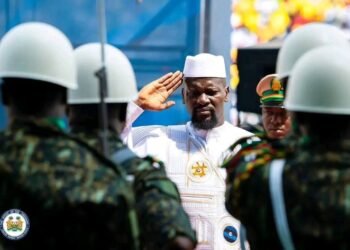 L&rsquo;armée réaffirme sa loyauté envers le président Mamadi Doumbouya après son départ en congé