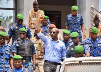 Guinée : 217 détenus bénéficient d’une grâce présidentielle, dont Aliou Bah